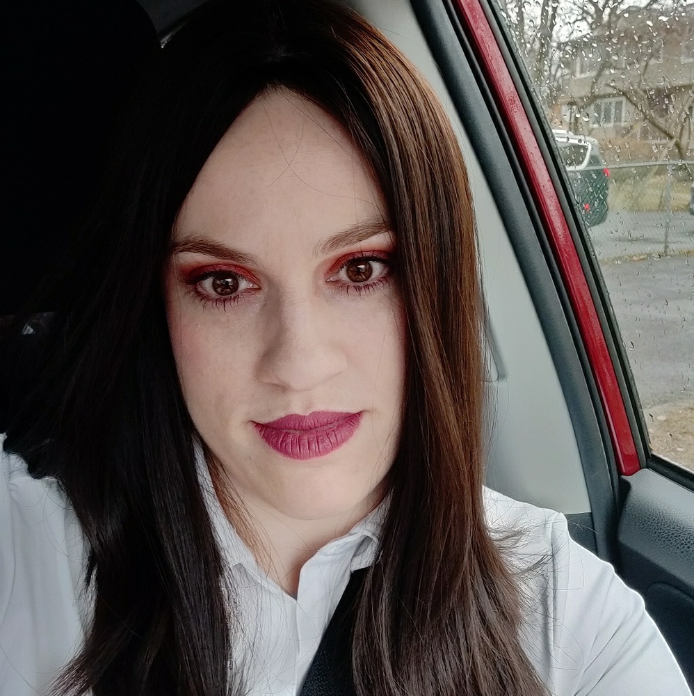Meet your Posher, Esther